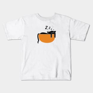 sleeping cat Kids T-Shirt